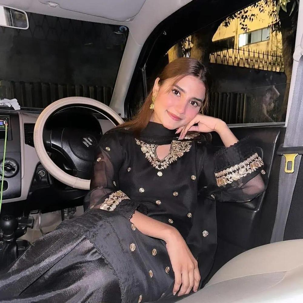 Black dress of Hania Amir in new style